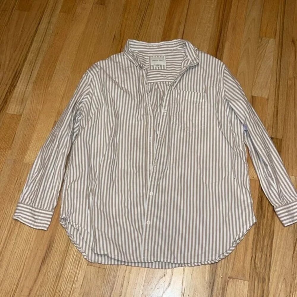 American eagle button down top medium